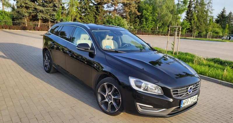 Volvo V60 cena 59500 przebieg: 186300, rok produkcji 2016 z Leśnica małe 79
